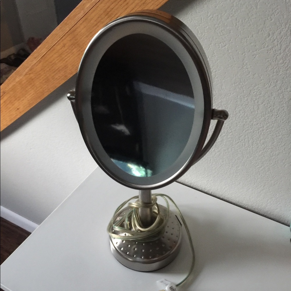 Light Up Makeup Vanity Mirror